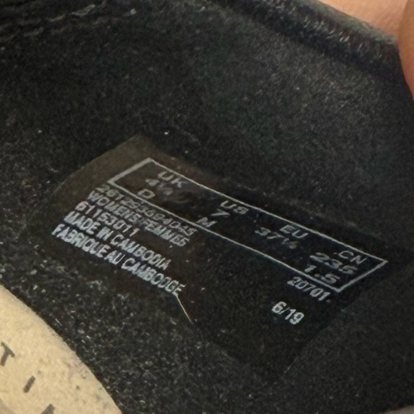 Clarks Women’s Black Heels Size 7 Classic Comfort Pumps - Picture 7 of 8